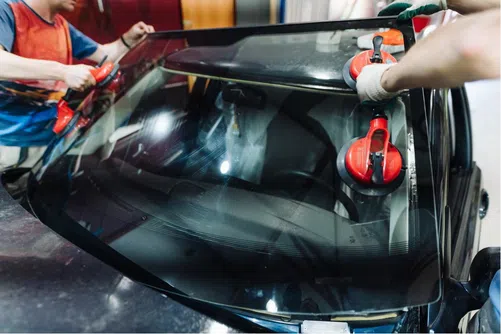 Какие автостекла выбрать: сравнение AGC, Fuyao, XYG и Benson