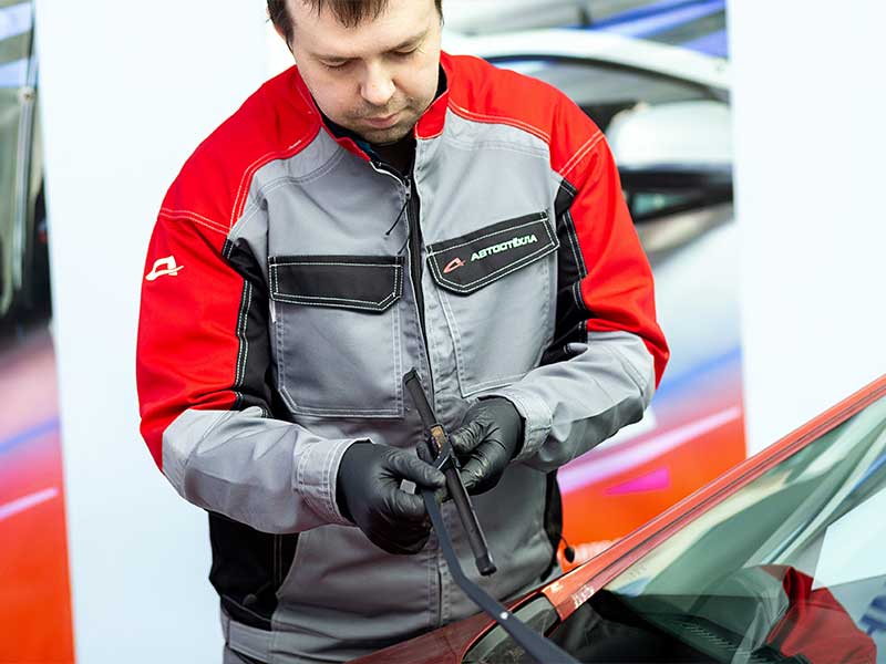 Замена стеклоочистителей